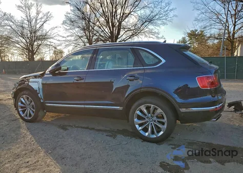 2019 Bentley Bentayga z USA, uszkodzony, nr VIN SJAAM2ZV0KC024966